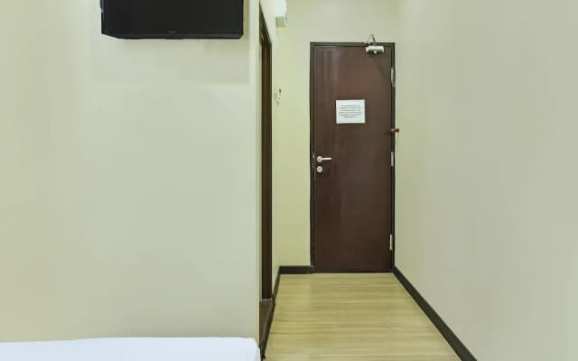 Hotel O Ezzyhome Johor Jaya - photo 4