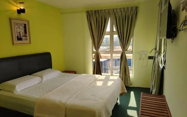 OYO 91195 Dancenter Seremban 2 Near Snow - photo 4