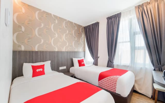 OYO 89386 Stay 365 Hotel - photo 3