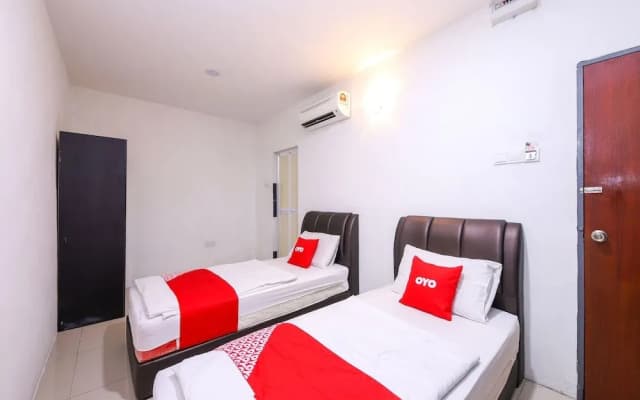 OYO 89702 Md Hotel Masai - photo 3