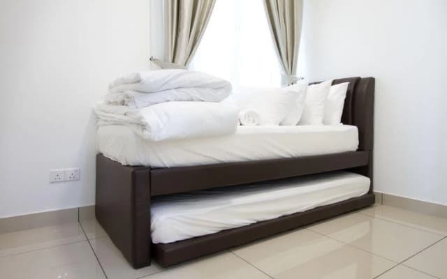 ZzezyTropez Residence JB - photo 5