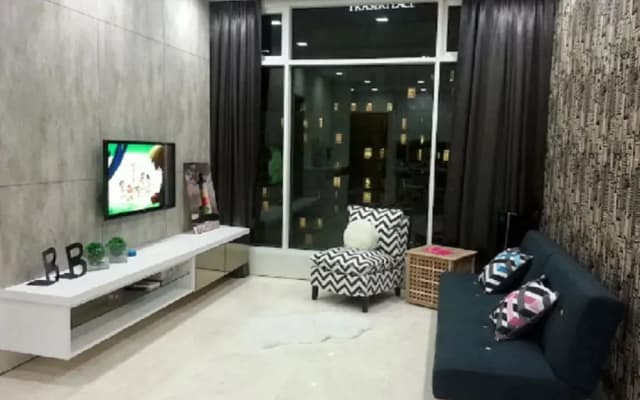 KL101 Service Suite at Soho Suites KLCC - photo 2