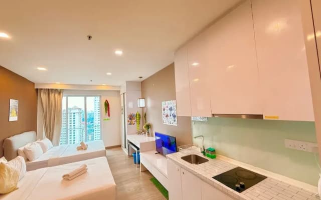 Crystal Suites At Ramada Hotel - photo 2