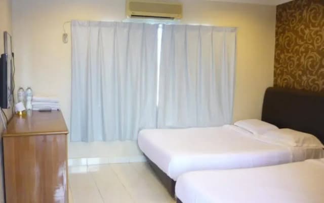 Sea Lion Hotel @ Pulau Ketam - photo 2