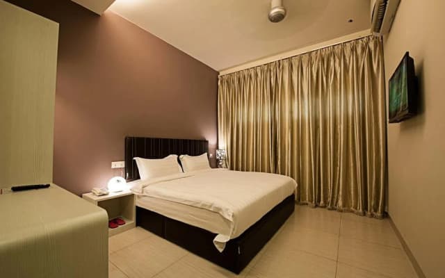 Seven Boutique Hotel - photo 4