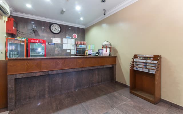 Super OYO 447 Comfort Hotel Meru - photo 2