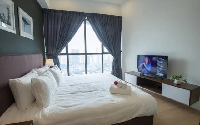Cozy Homestay With KLCC Twin Tower View - photo 3