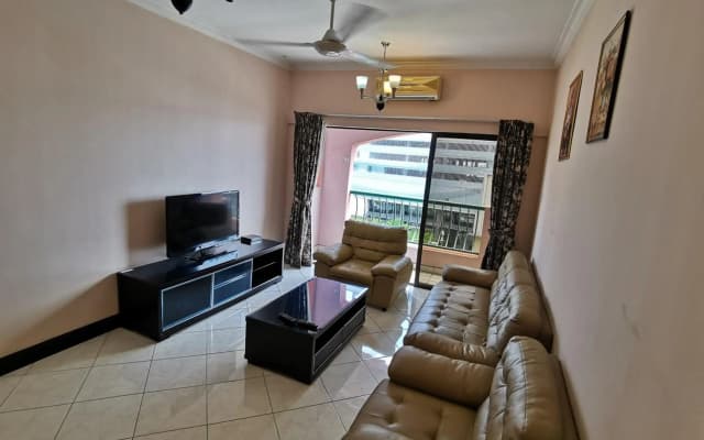 5 Bedrooms Penthouse 3 Bedrooms Apartment Marina Court Resort Condominium - photo 4