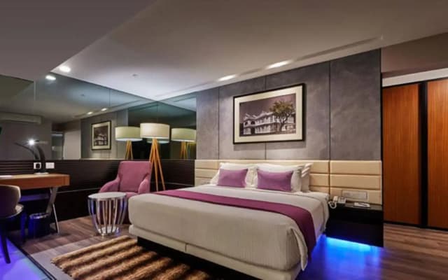Maritime Luxury Suites - photo 4