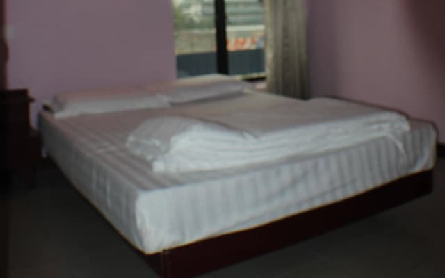 Birdnest Collective Cafe & Guesthouse - photo 4