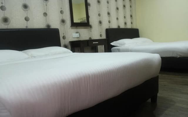I Home Hotel - photo 5