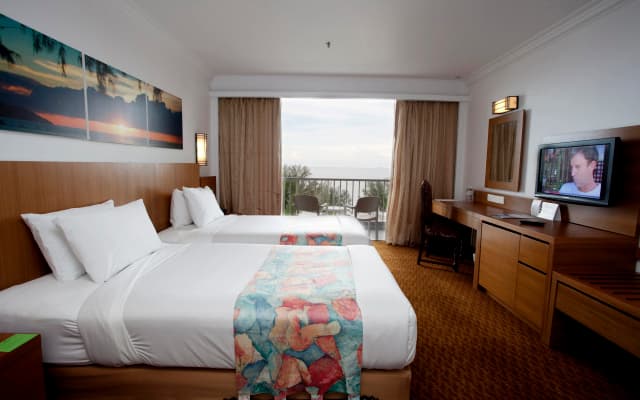 Bayview Beach Resort Penang - photo 4