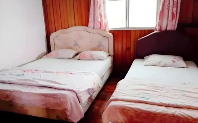 Strawberry Garden Hotel - photo 4