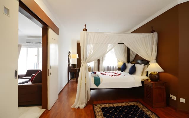 Holiday Place - photo 4