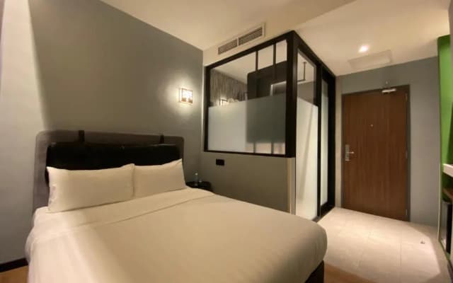 The Seraya Hotel - photo 2