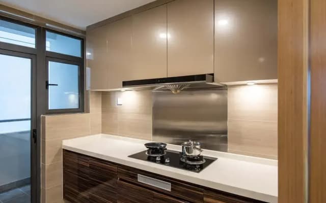2BR R&F Phase2, CIQ R&F Mall, Free Parking - photo 5