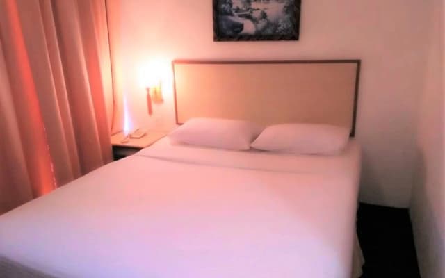 Hotel Sri Sutra - Subang Permai - photo 3