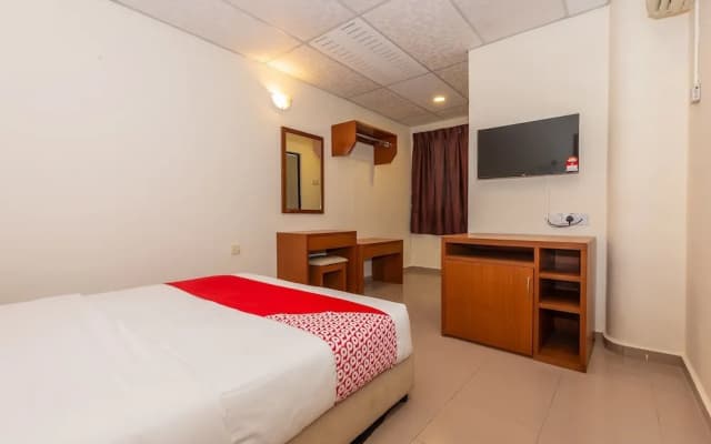 OYO 90893 Hotel 68 Kampung Lapan - photo 4