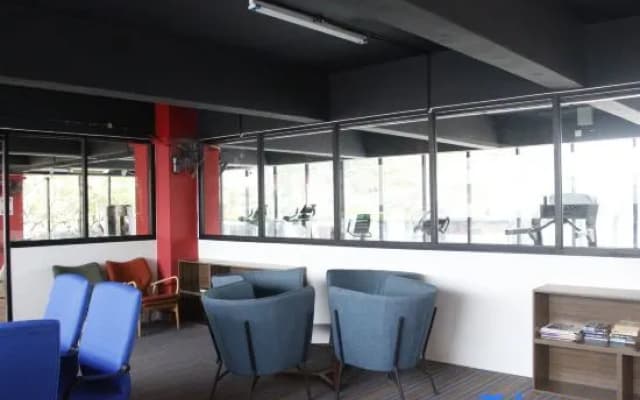 Subang USJ21 Main Place Mall 2R1B 5-6 Pax - photo 4