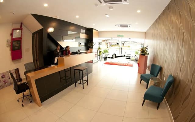 Hotel Cheqinn - photo 2
