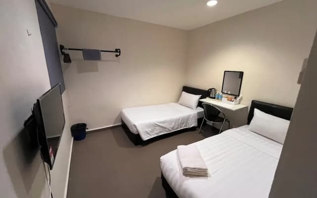 Hotel O Jb Sojourn - photo 4