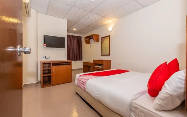 OYO 90893 Hotel 68 Kampung Lapan - photo 3