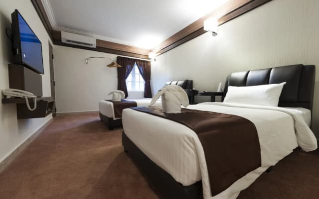 Seriental Hotel - photo 3