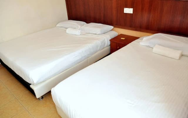 King's Hotel Kuantan - photo 4