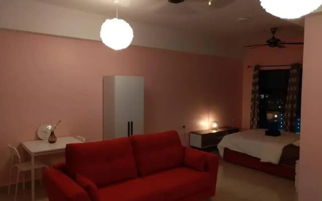 Amazing Lake view studio unit, Hyve,Cyberjaya, Free WiFi, Free Parking, Netflix, Pool - photo 5