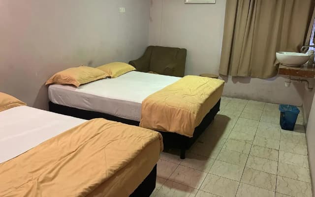 Hotel New Town Klang - photo 5