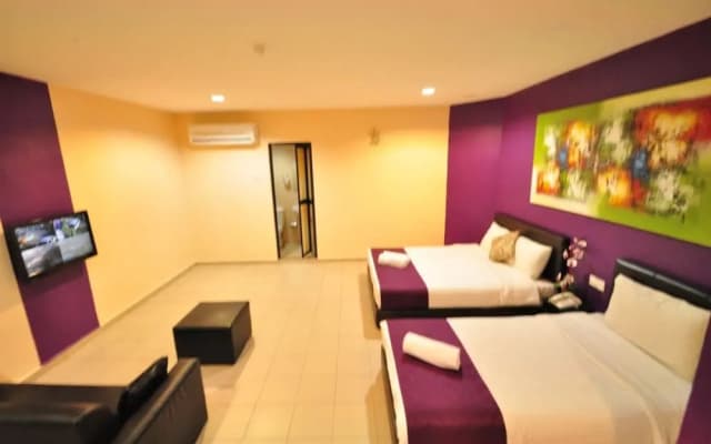Biz Hotel - photo 4