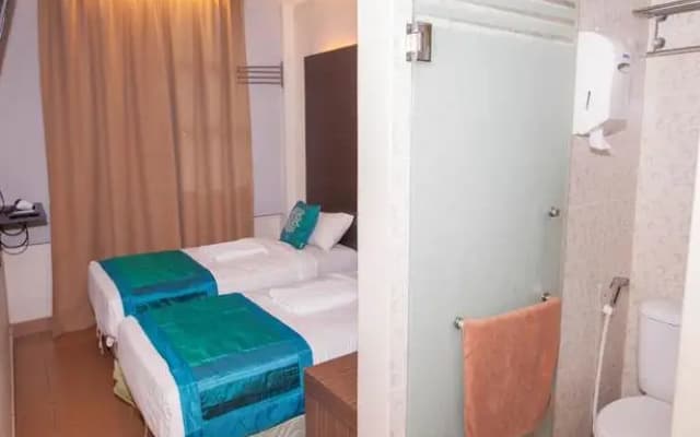 OYO Rooms Center Point Mall - photo 4
