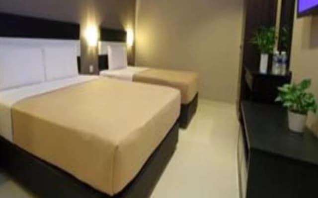 Oriental City Inn - photo 3