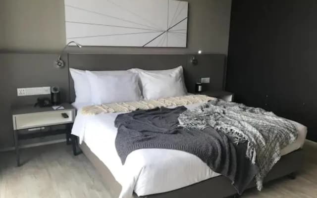QQ Hotel Rooms Damansara Perdana - photo 3