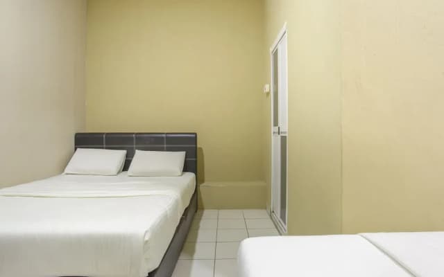 Lodge 37T by OYO Rooms - photo 5