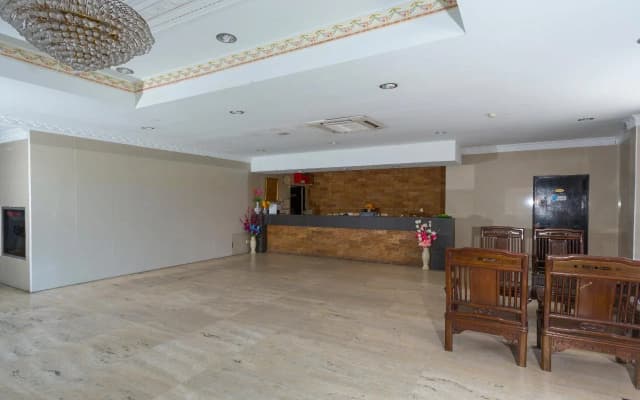 OYO 89619 De Choice Hotel - photo 2