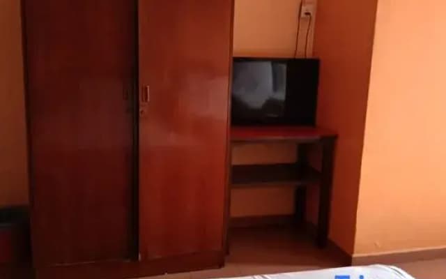 White House Hotel Kluang - photo 5