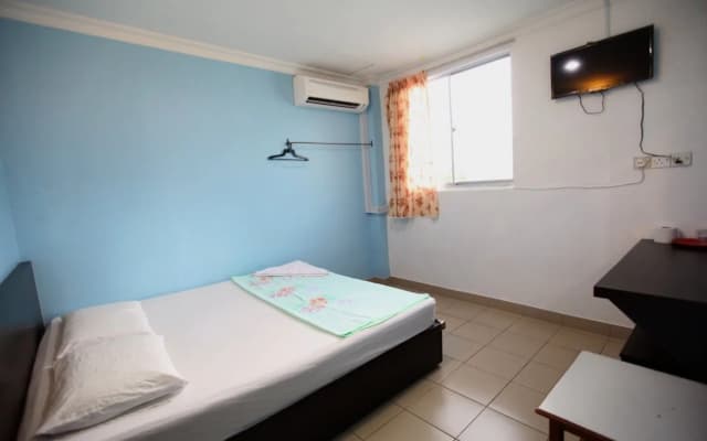 Mandarin Hotel Kuching - photo 4