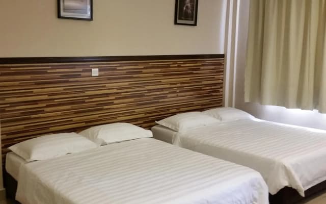 Sri Iskandar Hotel - photo 3