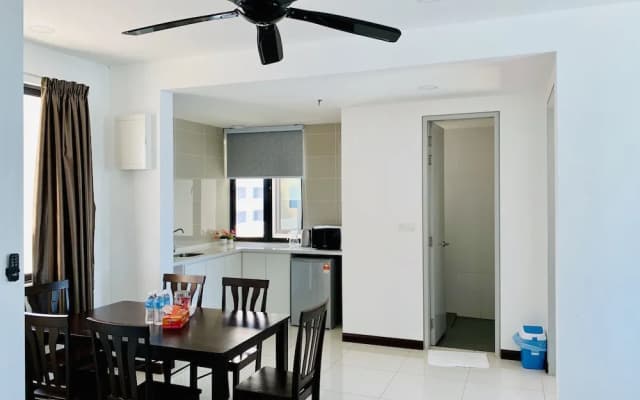 D'wharf Residence PD Waterfront Family Premier Suite by AirPlan - photo 2