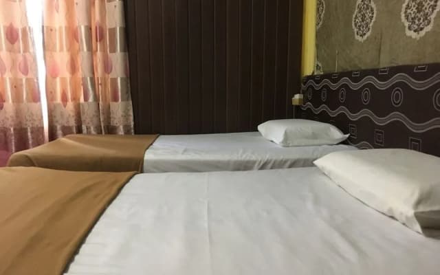 OYO 89653 Anisaa Inn - photo 4