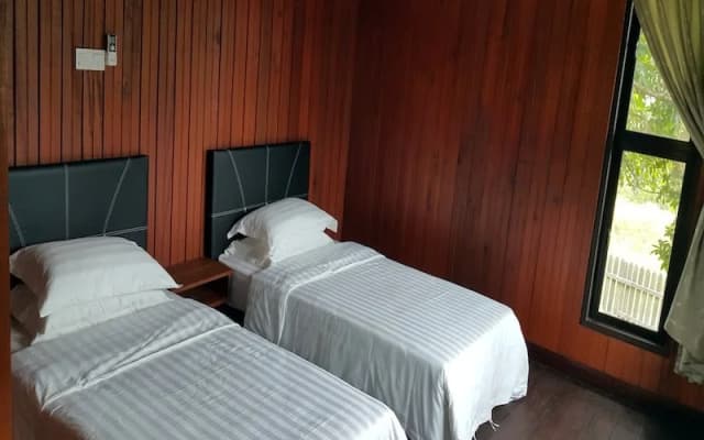 Bukit Belanda Jungle Lodge - photo 4