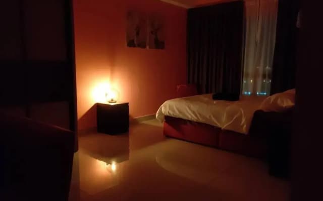 HB1611 Lake view studio unit,Hyve, Cyberjaya, Free WiFi, Netflix, Pool, Free Parking - photo 2
