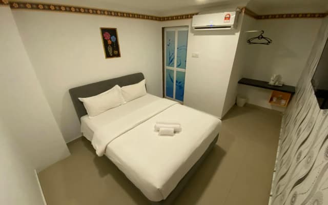 Shobi Hotel Johor Bahru Near CIQ JB - photo 3