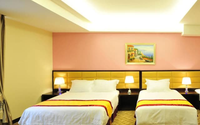 Hallmark Crown Hotel - photo 5