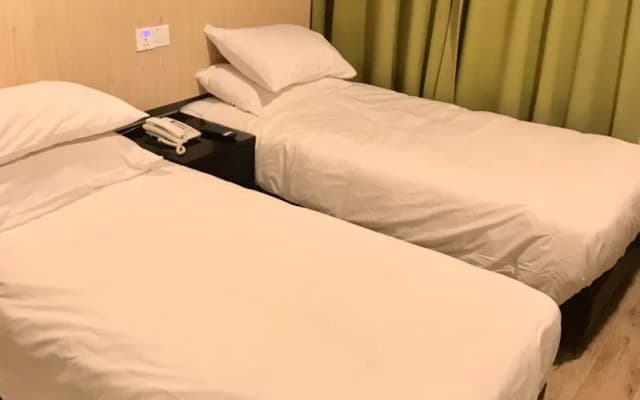 Yes Luxury Hotel - photo 3