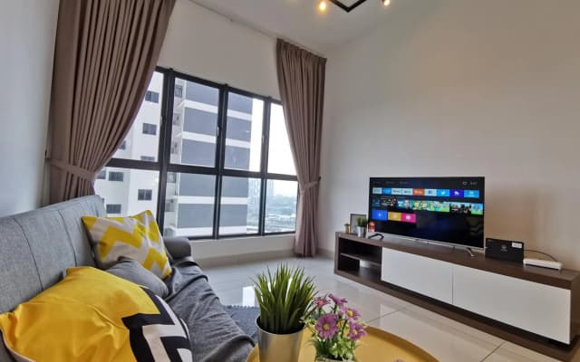Traders Garden 1BR Pool View with Hi-Speed Internet+Netflix - photo 4
