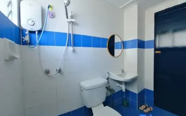 2-5pax Sunshine Beachfront, Wifi, 50"TV, FREE PARKING & POOL - photo 2