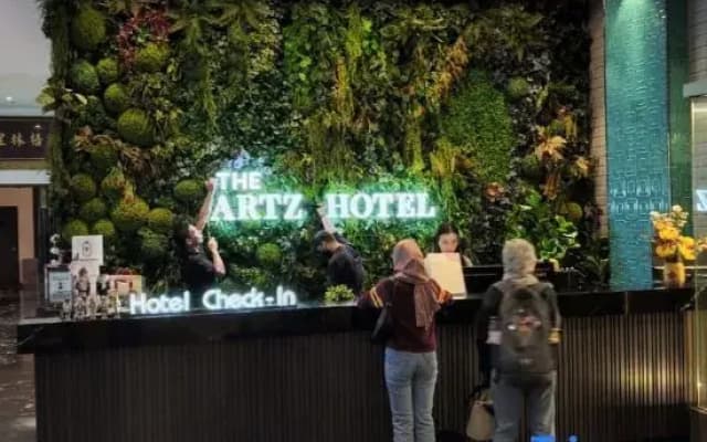 The Artz Hotel - photo 3
