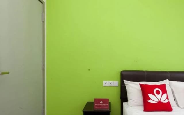 Jasmine Inn Hotel by ZEN Rooms - photo 4